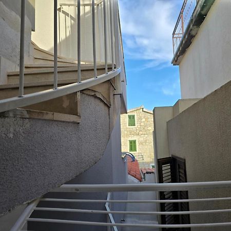 Apartmani Marija Baska Voda Bagian luar foto