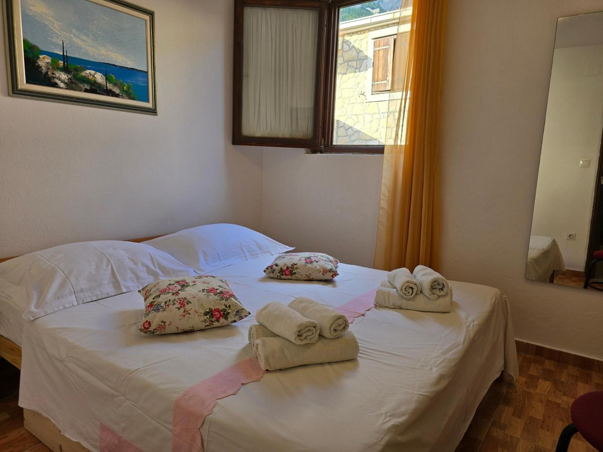 Apartmani Marija Baska Voda Bagian luar foto