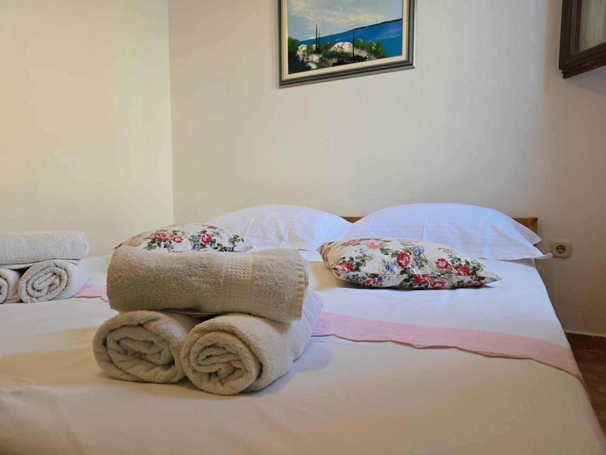 Apartmani Marija Baska Voda Bagian luar foto