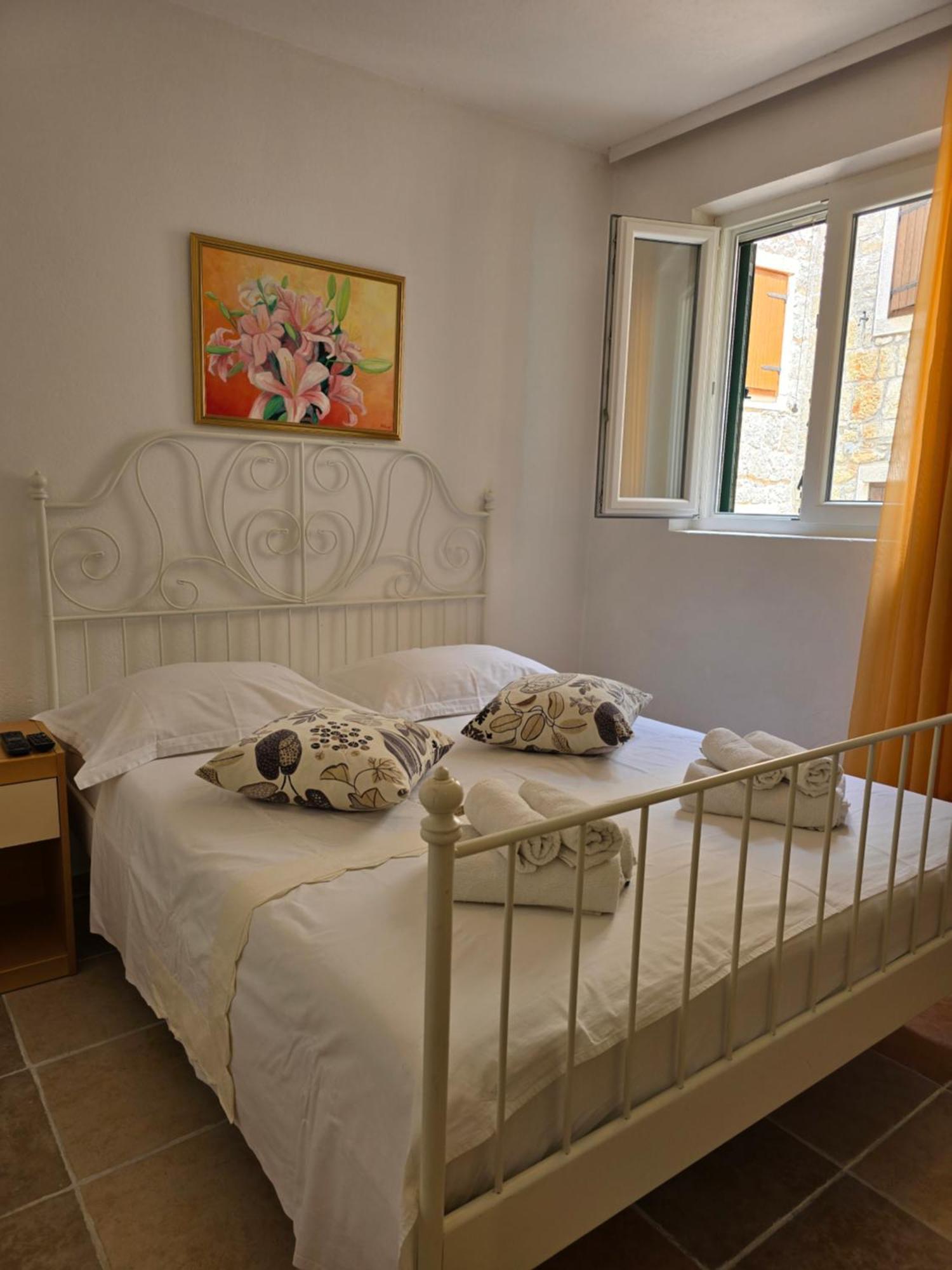 Apartmani Marija Baska Voda Bagian luar foto