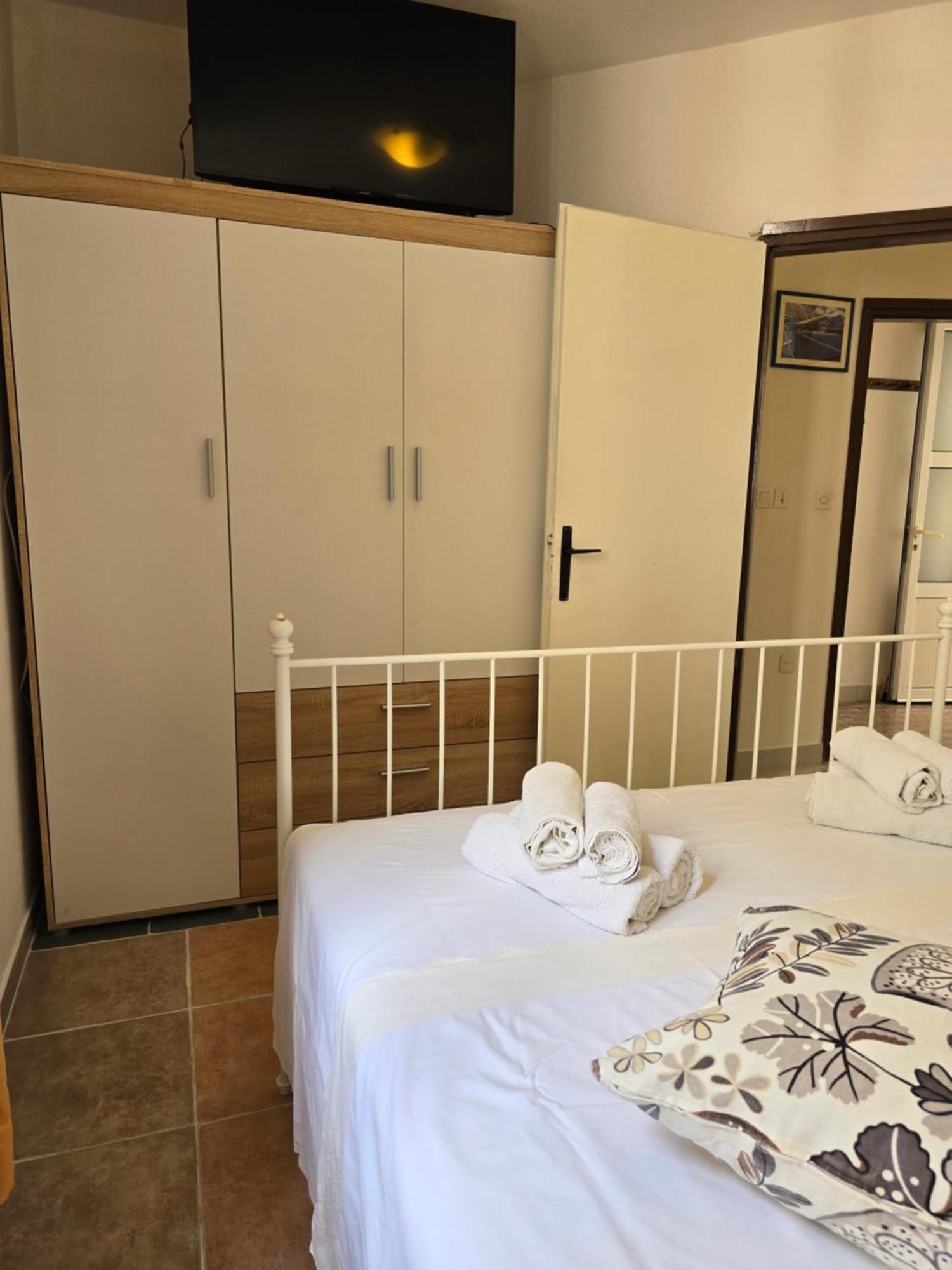 Apartmani Marija Baska Voda Bagian luar foto